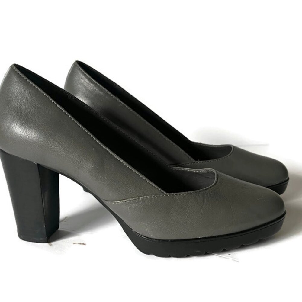 Bella Vita Heels sz 6.5 - Picture 3 of 7